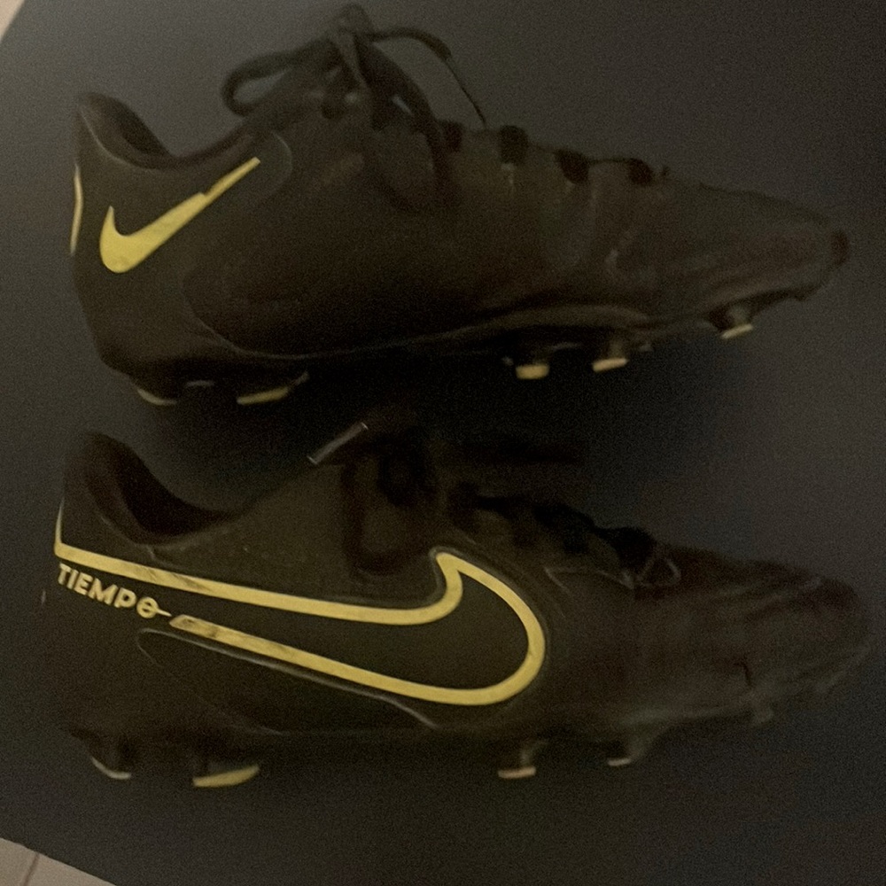 Nike 3Y soccer/baseball cleats
